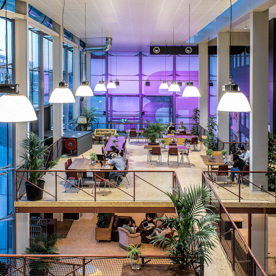 B Amsterdam inovation startup hub europe CHina